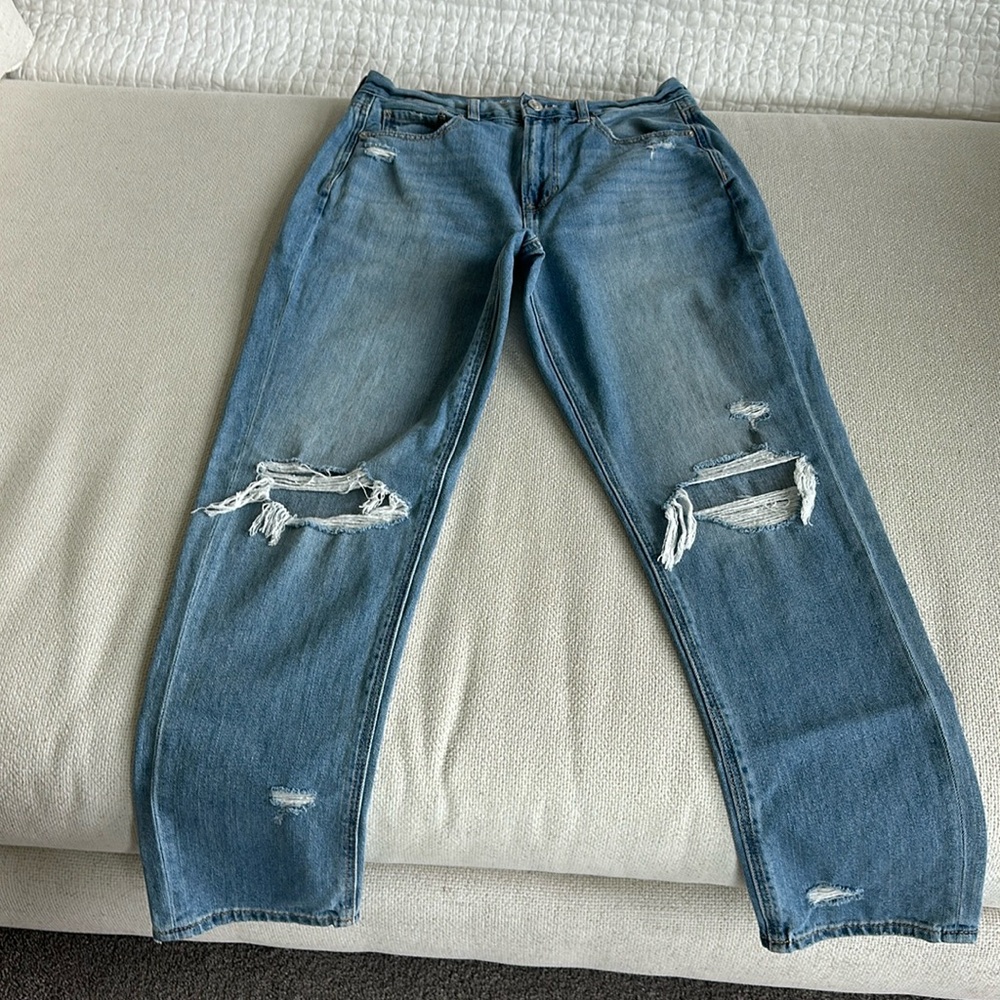 American Eagle Mom Jean Size 6